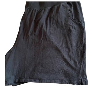 Women’s Black cotton plus size shorts with pockets, size 5X